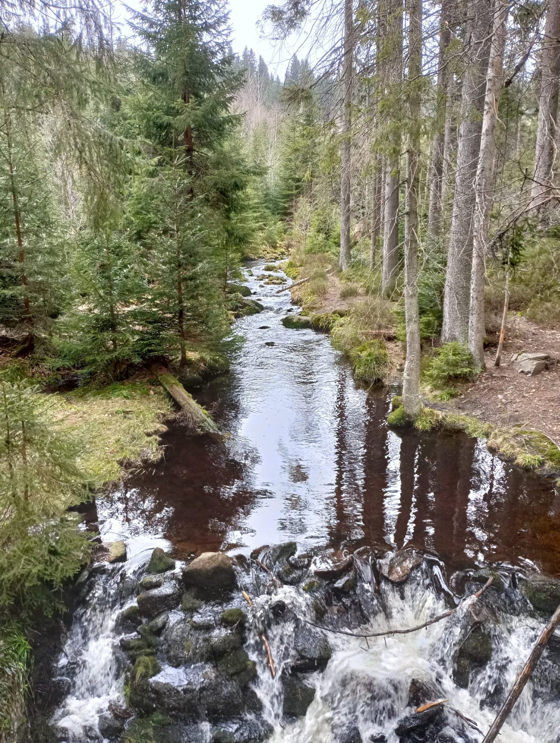 Crossable watercourse
